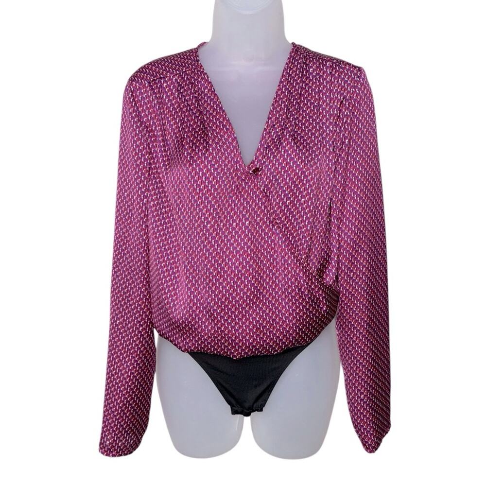 LEITH Women’s Purple Black White Print V-Neck Long Sleeve Bodysuit